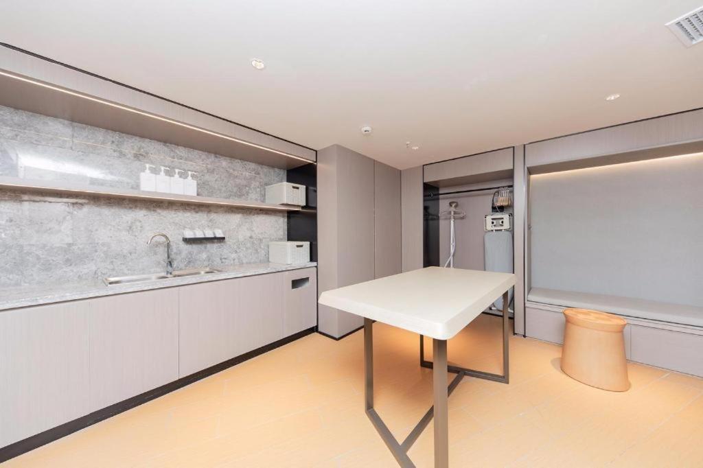 Hotel Ji Xinzhuang Humin Road Shanghai
